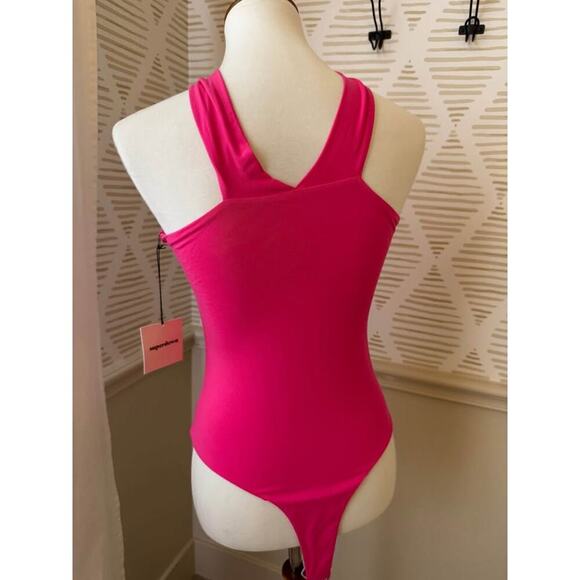NWT Superdown Women’s Medium Pink Gene Cross Front Bodysuit - Picture 3 of 3
